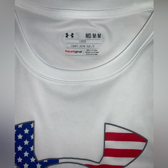 Classic Under Armour Logo Tee - 100% polyester - Picture 2 of 3
